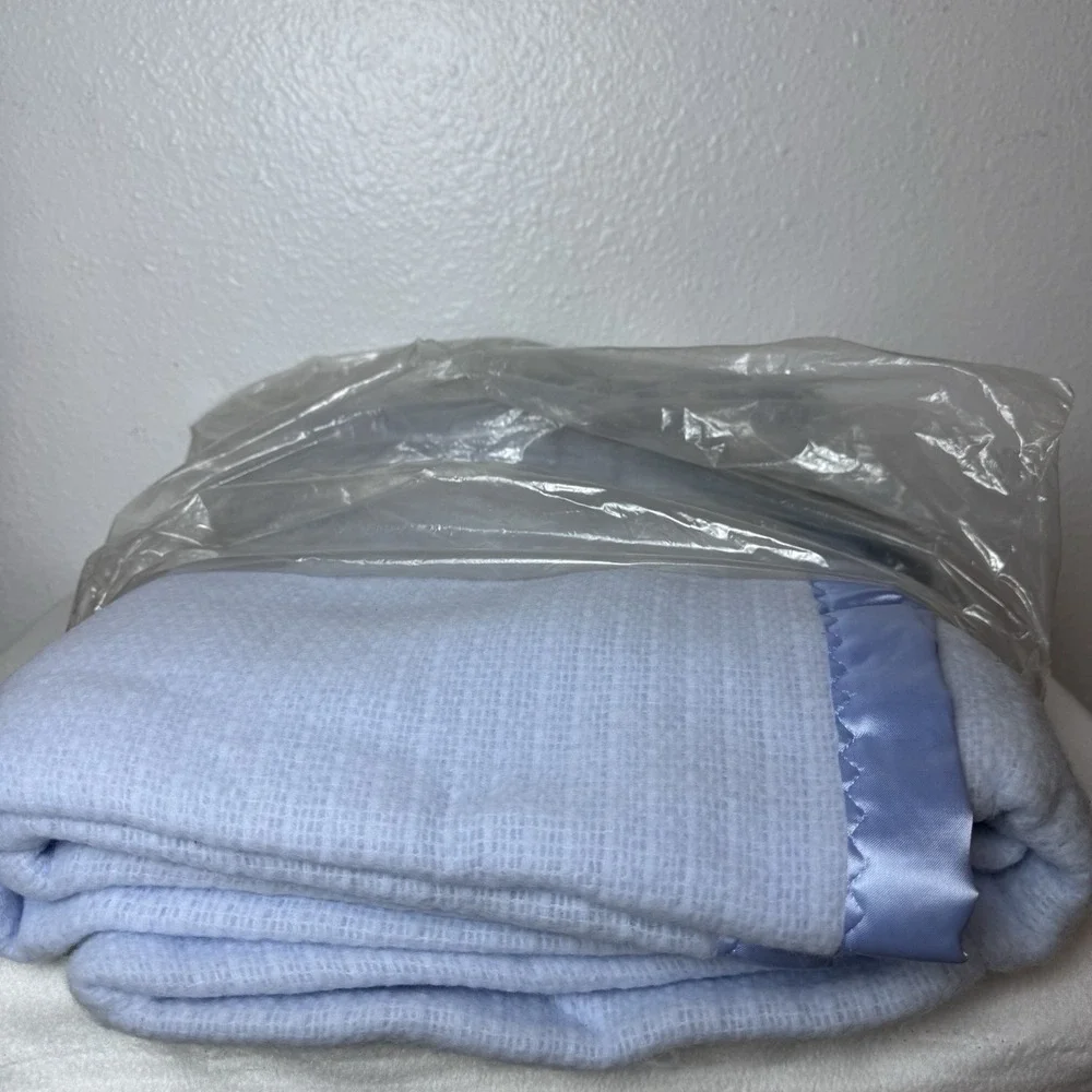 Cannon Siesta Blue Loom Woven Thermal Blanket Satin Trim 72X90 Twin/Full Knit